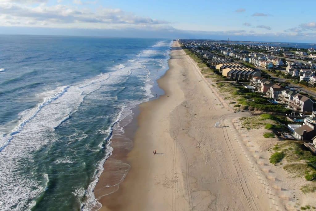 Top 10 Beginner Surf Spots in the United States
